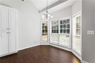 965 Dogwood Park Dr, Lawrenceville, GA 30046 - Photo 11