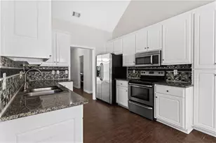 965 Dogwood Park Dr, Lawrenceville, GA 30046 - Photo 9