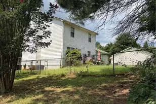 195 Kingsport Dr, Lawrenceville, GA 30046 - Photo 3