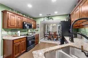 541 Greenridge Ln, Loganville, GA 30052 - Photo 15