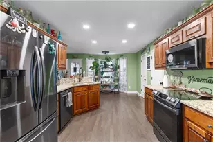 541 Greenridge Ln, Loganville, GA 30052 - Photo 13