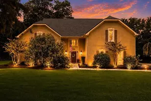 12080 Magnolia Crescent Dr, Roswell, GA 30075 - Photo 1