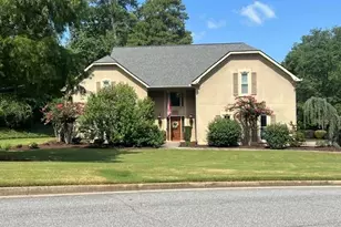 12080 Magnolia Crescent Dr, Roswell, GA 30075 - Photo 3
