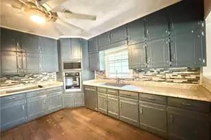 6371 Washington St, Union City, GA 30291 - Photo 7