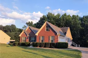 371 Summit Chase Dr, Jefferson, GA 30549 - Photo 1