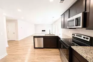 403 Limerick Way, Hampton, GA 30228 - Photo 9