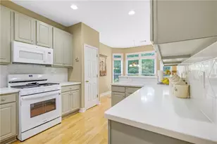 3202 Evelyn St, Tucker, GA 30084 - Photo 13