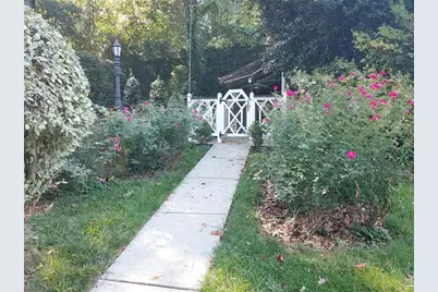 76 Laurel Forest Circle NE, Atlanta, GA 30342 - Photo 23