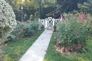 76 Laurel Forest Cir NE, Atlanta, GA 30342 - Photo 23