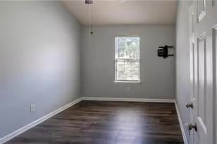 1046 Redan Trce, Stone Mountain, GA 30088 - Photo 33