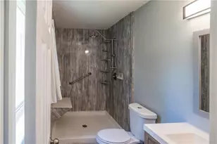 1046 Redan Trce, Stone Mountain, GA 30088 - Photo 31