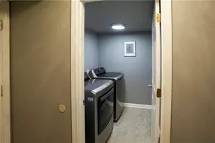 1046 Redan Trce, Stone Mountain, GA 30088 - Photo 35