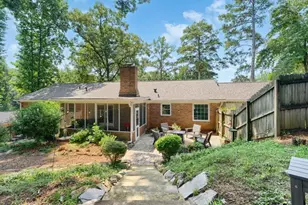 260 Abington Dr, Sandy Springs, GA 30328 - Photo 37