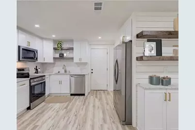 1336 Jimi Lane NW #B, Conyers, GA 30012 - Photo 5