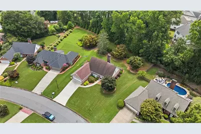 345 N Farm Drive, Alpharetta, GA 30004 - Photo 5