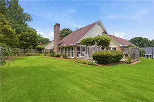 345 N Farm Dr, Alpharetta, GA 30004 - Photo 29