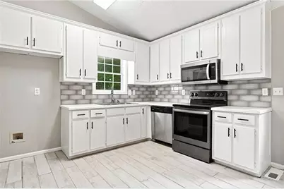 3949 Edgebrook Drive, Flowery Branch, GA 30542 - Photo 3