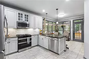 3410 Rose Arbor Ct, Atlanta, GA 30340 - Photo 13