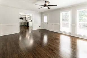 560 Trombley Bay Ln, Lawrenceville, GA 30044 - Photo 7