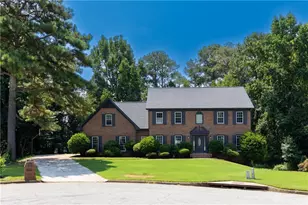 560 Trombley Bay Ln, Lawrenceville, GA 30044 - Photo 1