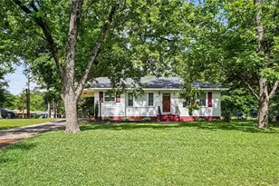309 Cherokee Cir, Griffin, GA 30224 - Photo 1