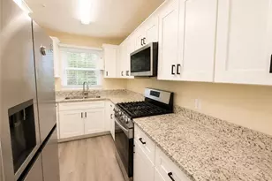 2244 Wellington Cir, Lithonia, GA 30058 - Photo 3
