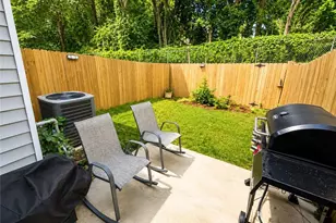 2244 Wellington Cir, Lithonia, GA 30058 - Photo 11