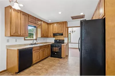 2890 Creekwood Lane NW, Lawrenceville, GA 30044 - Photo 9