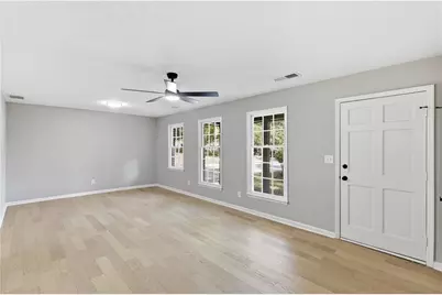 169 Robinhood Drive, Newnan, GA 30263 - Photo 9