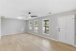 169 Robin Hood Dr, Newnan, GA 30263 - Photo 9
