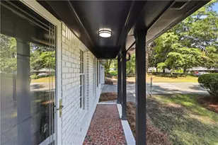 169 Robin Hood Dr, Newnan, GA 30263 - Photo 7