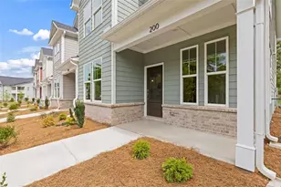 389 Summerville Ln, Athens, GA 30606 - Photo 3