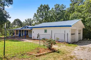 824 Fairview Farm Cir, Lavonia, GA 30553 - Photo 5