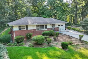 2560 Wood Valley Dr, East Point, GA 30344 - Photo 3