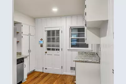 2560 Wood Valley Drive, East Point, GA 30344 - Photo 19