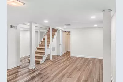 2560 Wood Valley Drive, East Point, GA 30344 - Photo 21