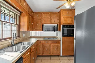 2699 Woodfen Dr, Ellenwood, GA 30294 - Photo 9