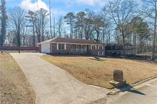 2699 Woodfen Dr, Ellenwood, GA 30294 - Photo 3