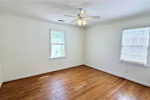 463 Lynnhaven Dr SW, Atlanta, GA 30310 - Photo 15