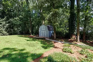 940 Hunterhill Dr, Roswell, GA 30075 - Photo 25
