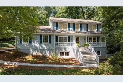 940 Hunterhill Drive, Roswell, GA 30075 - Photo 1