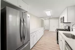 495 Larchmont Cir NW, Atlanta, GA 30318 - Photo 7