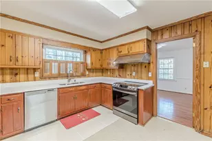 2110 La Vista Cir, Hapeville, GA 30354 - Photo 9