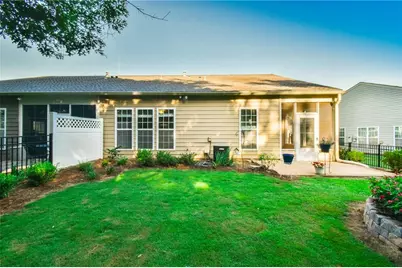 6136 Longleaf Drive, Hoschton, GA 30548 - Photo 3