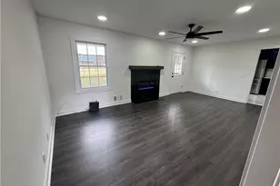 1390 White Oak St SE, Conyers, GA 30013 - Photo 5
