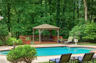 1040 Finnsbury Dr, Roswell, GA 30075 - Photo 43