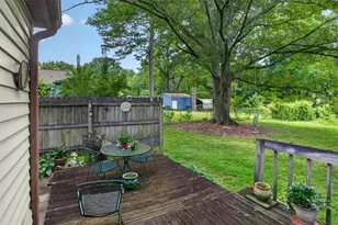 242 Oakridge Dr SE, Marietta, GA 30060 - Photo 15