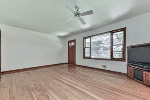 291 Sourwood Dr, Marietta, GA 30062 - Photo 5