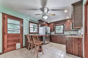 291 Sourwood Dr, Marietta, GA 30062 - Photo 9