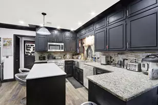 714 Wetherborn Pl, Stone Mountain, GA 30083 - Photo 3